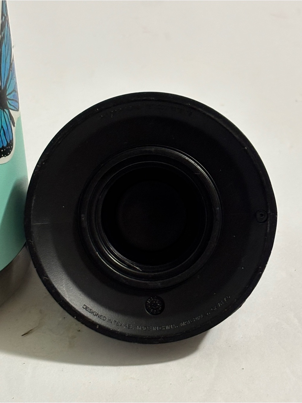 YETI Rambler Seafoam Water Bottle 18 oz Chug Cap Brand New Yeti Flaw See Photos - Picture 7 of 8